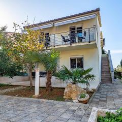 Nice Apartment In Medulin With Kitchen