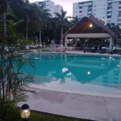 Hermoso departamento en Cancún con alberca