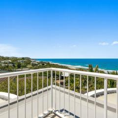 3 41 Tingira Crescent Sunrise Beach