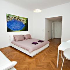 غاليريا ريفير