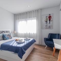 Downtown 1BR Apartment W/ Balcony by LovelyStay