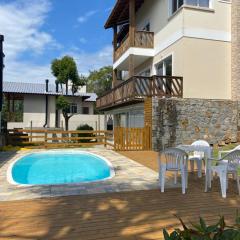 Casa no Campeche com piscina para 8 pessoas e aceita pet