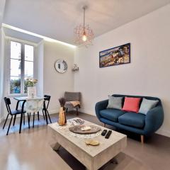 Le PETIT BALCON by Booking Guys