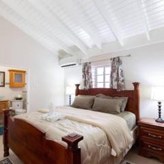 Loft - Sleeps 4 - Parking - Balcony