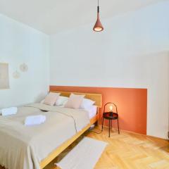 Beautiful Flat Next to Karlskirche