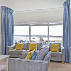 Beautiful Aberdovey Seafront Apartment 2