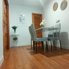 Amplio Apartamento Familiar de 3 Dormitorios en La Zubia Granada a un Paso de la Alhambra y Sierra Nevada