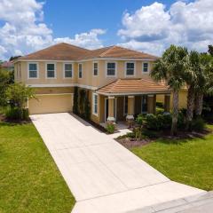 576 - Stunning, modern home on resort community with private pool and spa