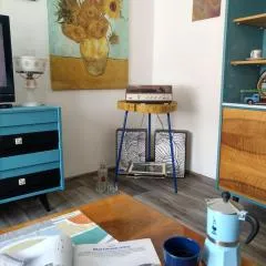 Retro Art room