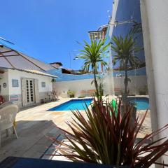 BOA SORTE SUITES com PISCINA, GARAGEM e Pé na PRAIA de GERIBÁ