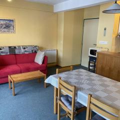 Appartement F2 cabine 6 pers. avec wifi et parking aux Angles - FR-1-295-138