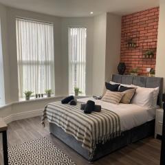 Deluxe Centrally Located Studio Apt in Manchester