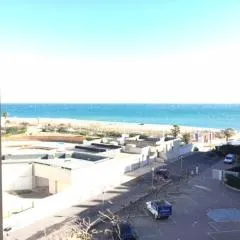 Appartement T3, 6 pers, BBQ, terrasse, parking, plage à prox. - FR-1-81-397