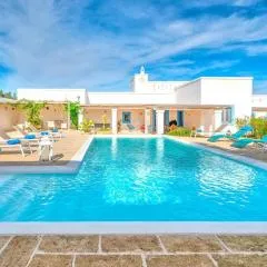 Masseria Tufo Bianco by Raro Villas