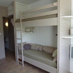 Studio confortable avec balcon et casier à skis, 4/6 personnes, au pied des pistes - FR-1-602-40