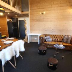 Appartement rénové 4 pièces avec mezzanine et 3 chambres, au cœur de Briançon, proche commerces et télécabine - FR-1-330C-118