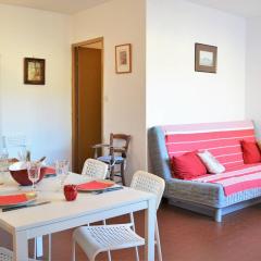Appartement 2 pièces avec piscine et parking à 2 pas de la plage au Lavandou - FR-1-251-384