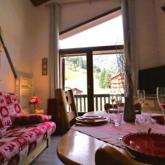 Duplex 6 pers pied des pistes, WiFi, balcon, classe 2 étoiles, Arêches-Beaufort - FR-1-342-245