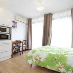 Studio de charme avec parking privatif, climatisation, Wi-Fi et loggia fermée à Balaruc-les-Bains - FR-1-553-96