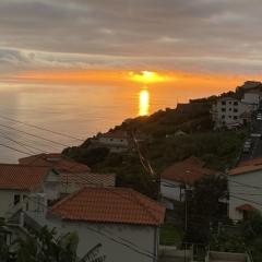 Cozy 1 BR w/ balcony, ocean view & perfect sunsets