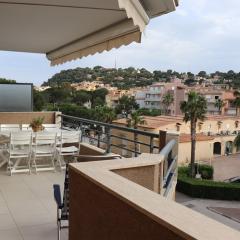 Appartement climatisé avec 2 chambres, terrasse et garage à Cavalaire-sur-Mer - FR-1-100-218