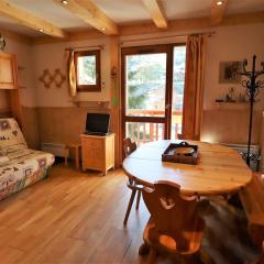 Appartement fonctionnel 4-6 pers avec piscine, TV, lave-vaisselle et balcon à Arêches-Beaufort - FR-1-342-161