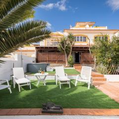 Home2Book Charming Casa El Refugio