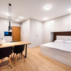 7th Floor Atelier Praga Studio by BookingHost