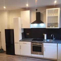 Ferienwohnung am See Dillich - Hunde willkommen - Eigener eingezäunter Garten - Ruhige Lage