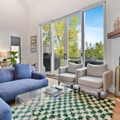 Walk to Skiing and Main Street from Beautiful Old Town Home, Private Hot Tub, Outdoor Firepit