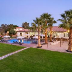 Santal Estate - Play, Relax, Walk to the Festivals