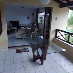 Apartamento em guarajuba 200m da praia