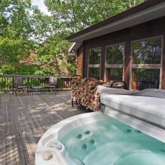 Mountaintop Lookout with Hot Tub under the Stars