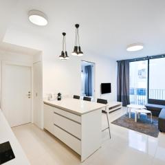 Bright 1-BR for 4-PPL in Allenby St by HolyGuest