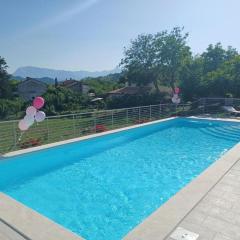 Majestic holiday home in Montefalcone Appennino with garden