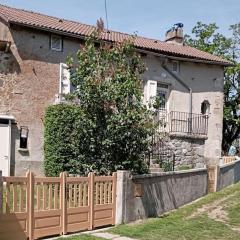 Maison atypique du Cantal proche Lot et Corrèze