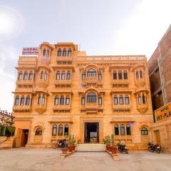 Hotel Sky Plaza - Best ever view of Jaisalmer Fort