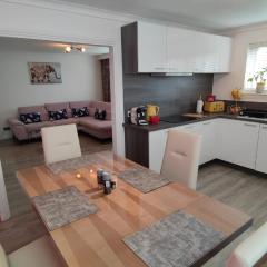 Lovely 2 Bedroom Modern Ground Floor Flat