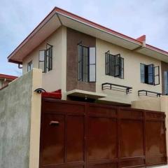 La Colmena Bauan - Self Catering Townhouse Accommodation