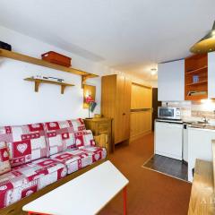 Appartement 2P à 80m des Pistes et Commerces, Balcon, Casier à Skis. - FR-1-398-569