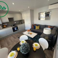 Aisiki Apartments at Stanhope Road, North Finchley, a Multiple 2 or 3 Bedroom Pet-Friendly Duplex Flats, King or Twin Beds with Aircon & FREE WIFI