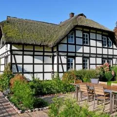 Reetdachfachwerkvilla am Wiesengrund