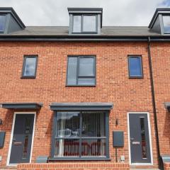 Urban Bliss, Park with Ease 3 Bed New Build Home