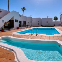 Sea Waves Lanzarote- 500m from Playa Grande, Pool and Terrace By Lanzarote Vacation Homes