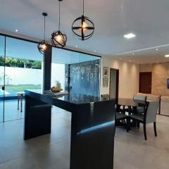 Casa em Taperapuan com 3 Suítes e Hidromassagem