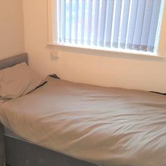 Single Bedroom In Withington M20 1 Single Bed, RM4