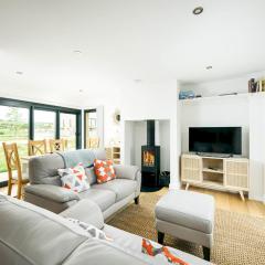 Lakeside luxury property Minerva OI30