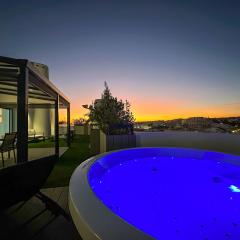 Luxury Penthouse Apartment Private Jacuzzi, Albufeira