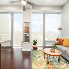 HostWise Stays - The Washington at Chatham - Free Parking, Private Gym, More!