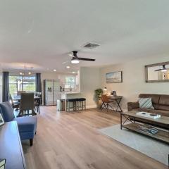 NEW Warm modern bliss just 10 minutes from Siesta Key beaches and downtown Sarasota